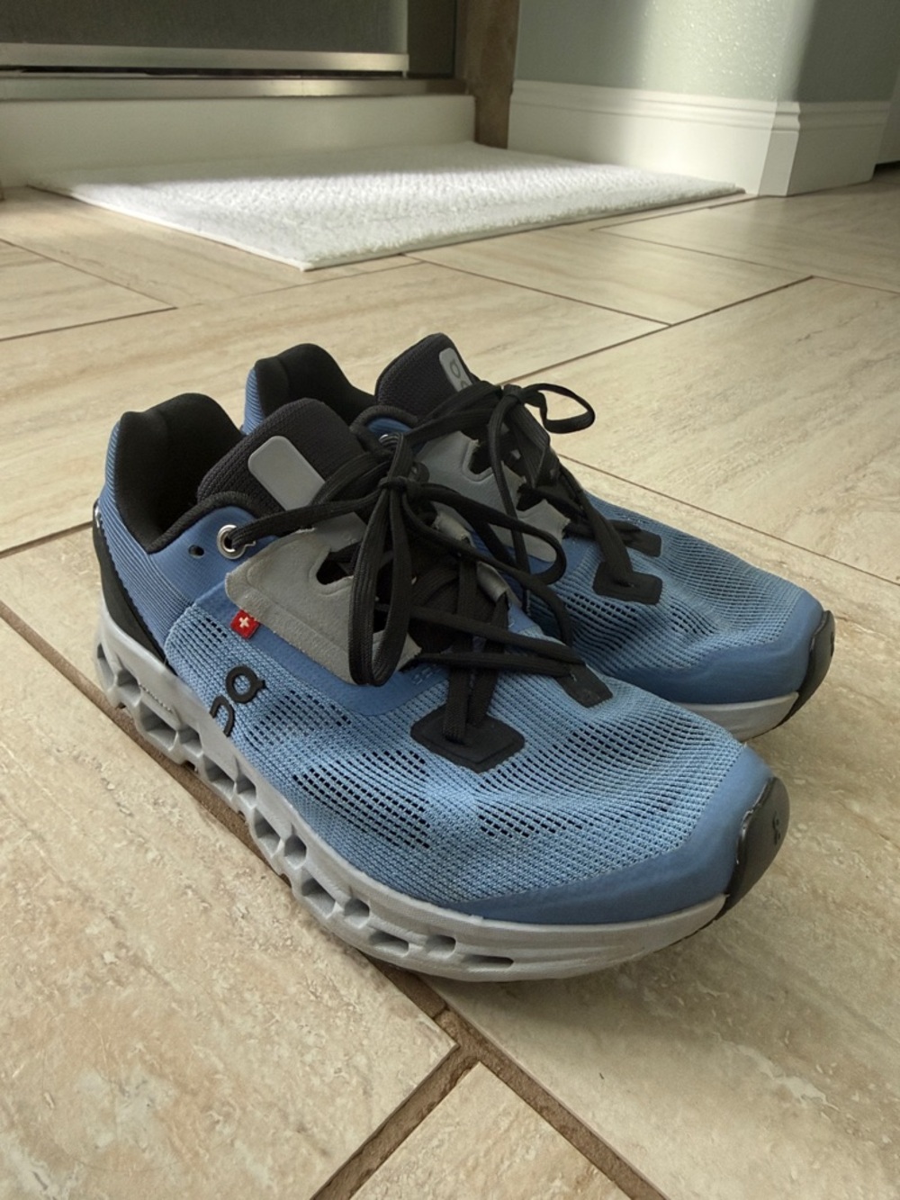 On Cloudstratus Running Shoes